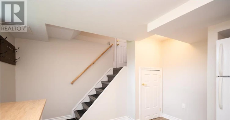 B-13 Donna Street, Ottawa, ON, K2G 2V5 - 8
