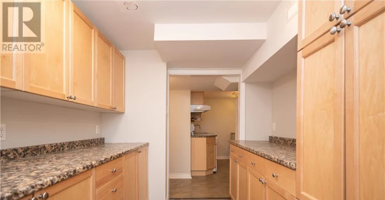 B-13 Donna Street, Ottawa, ON, K2G 2V5 - 10