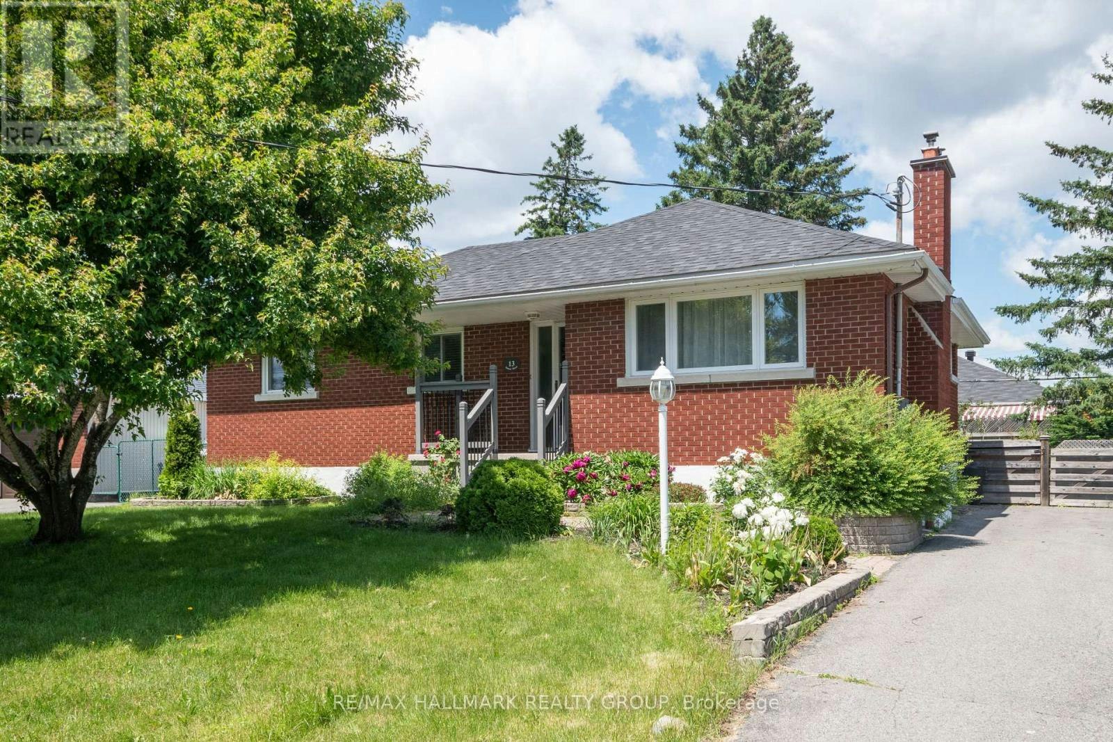B-13 Donna Street, Ottawa, ON, K2G 2V5
