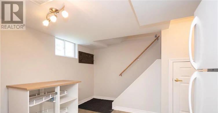 B-13 Donna Street, Ottawa, ON, K2G 2V5 - 7