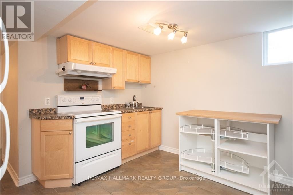 B-13 Donna Street, Ottawa, ON, K2G 2V5 - 6