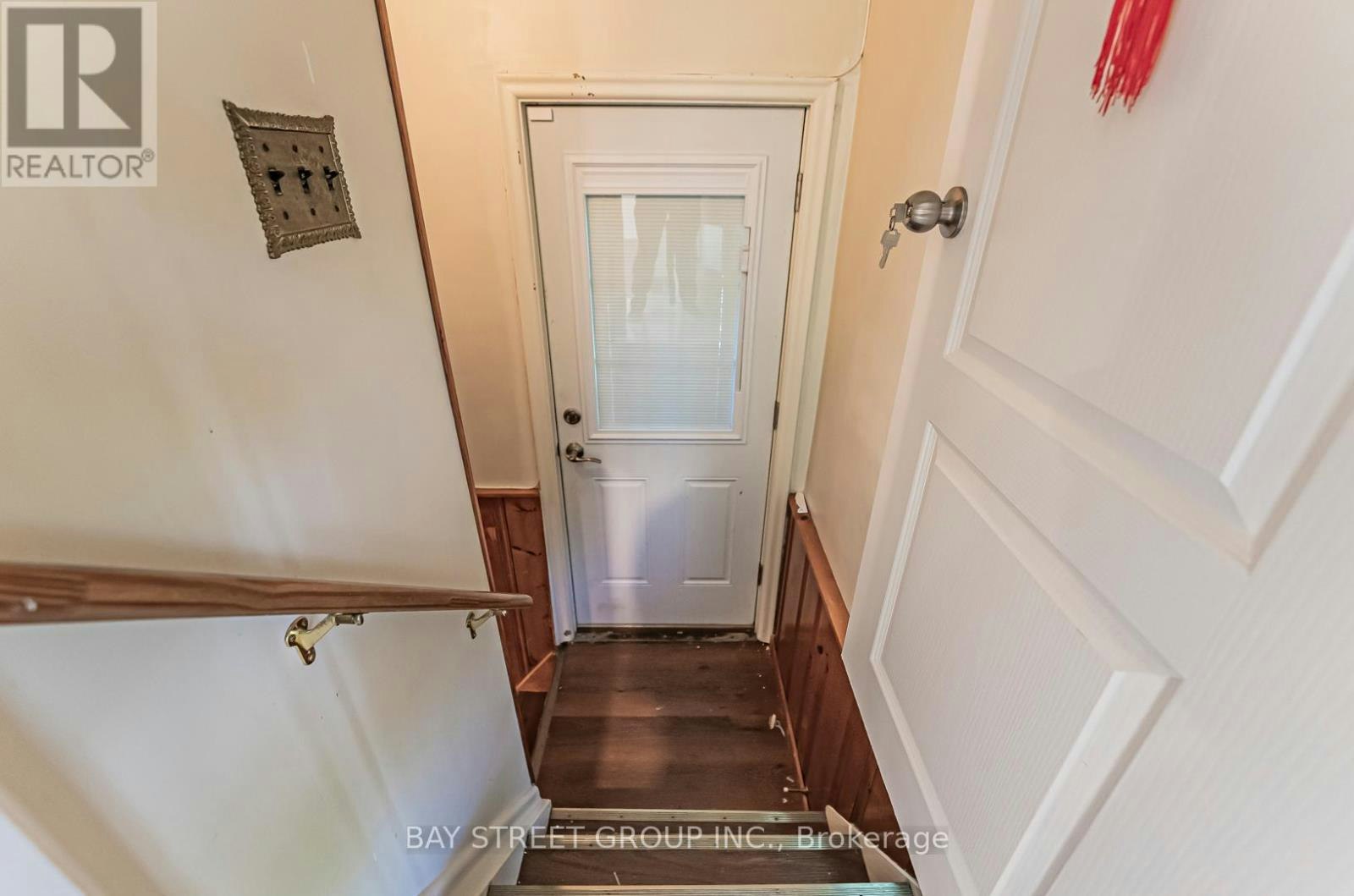 LOWER-394 Centre Street E, Richmond Hill, ON, L4C 1B7 - 4