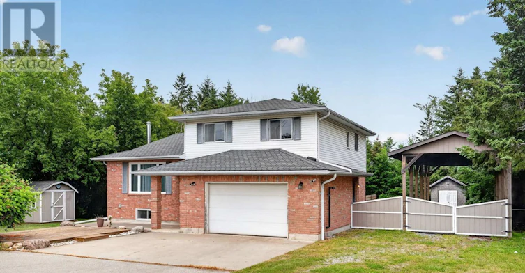 3132 Ravenshoe Road, Georgina, ON, L4P 3E9