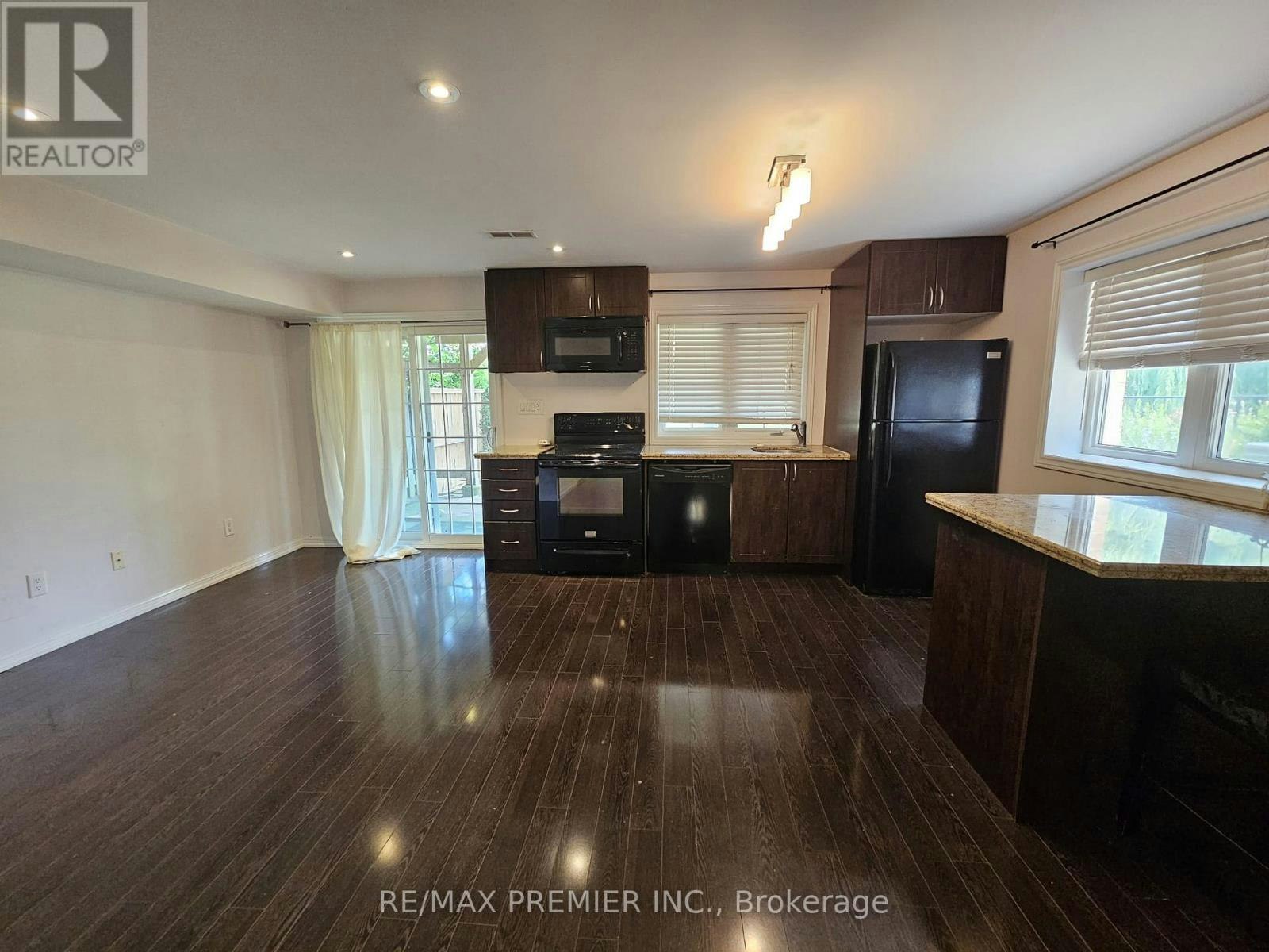 12-745 Farmstead Drive, Milton, ON, L9T 8B1 - 18