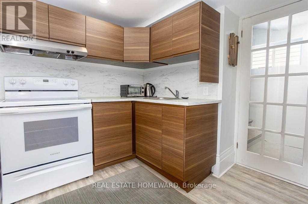 LOWER-81 Sweetland Avenue, Ottawa, ON, K1N 7T9