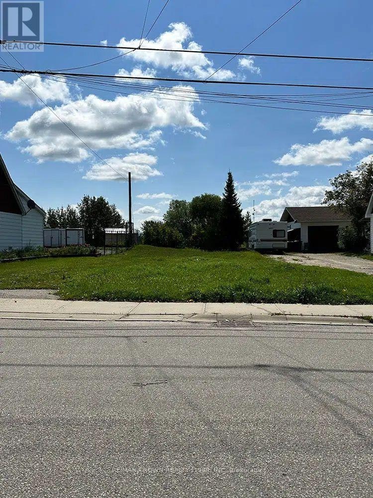 107 Hollywood Avenue, Smooth Rock Falls, ON, P0L 2B0