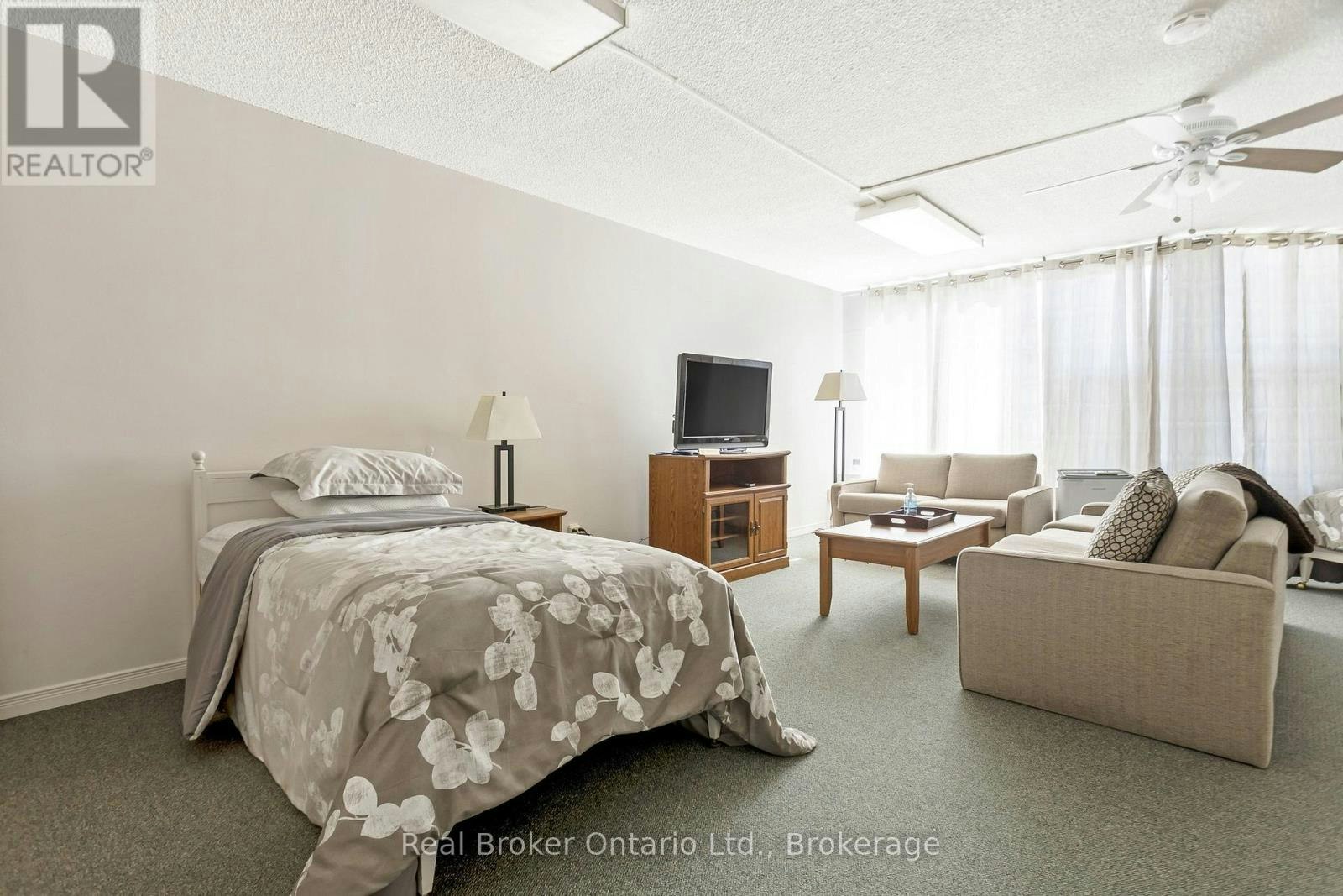 811-23 Woodlawn Road E, Guelph, ON, N1H 7G6 - 39