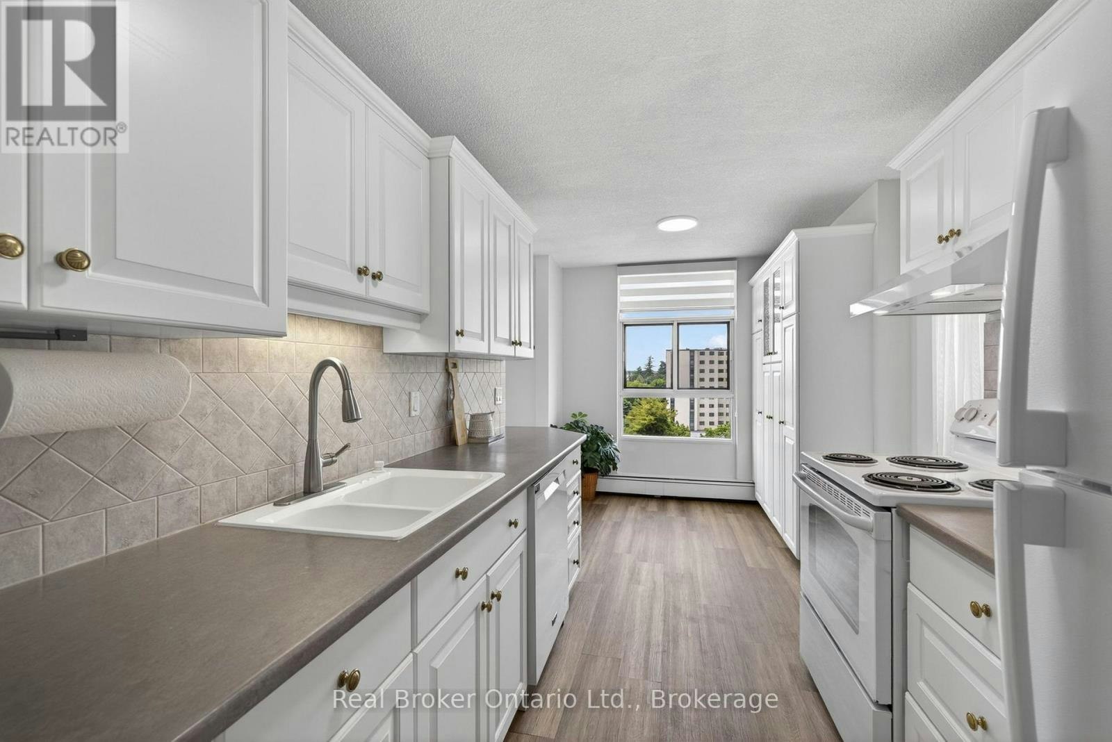 811-23 Woodlawn Road E, Guelph, ON, N1H 7G6 - 19