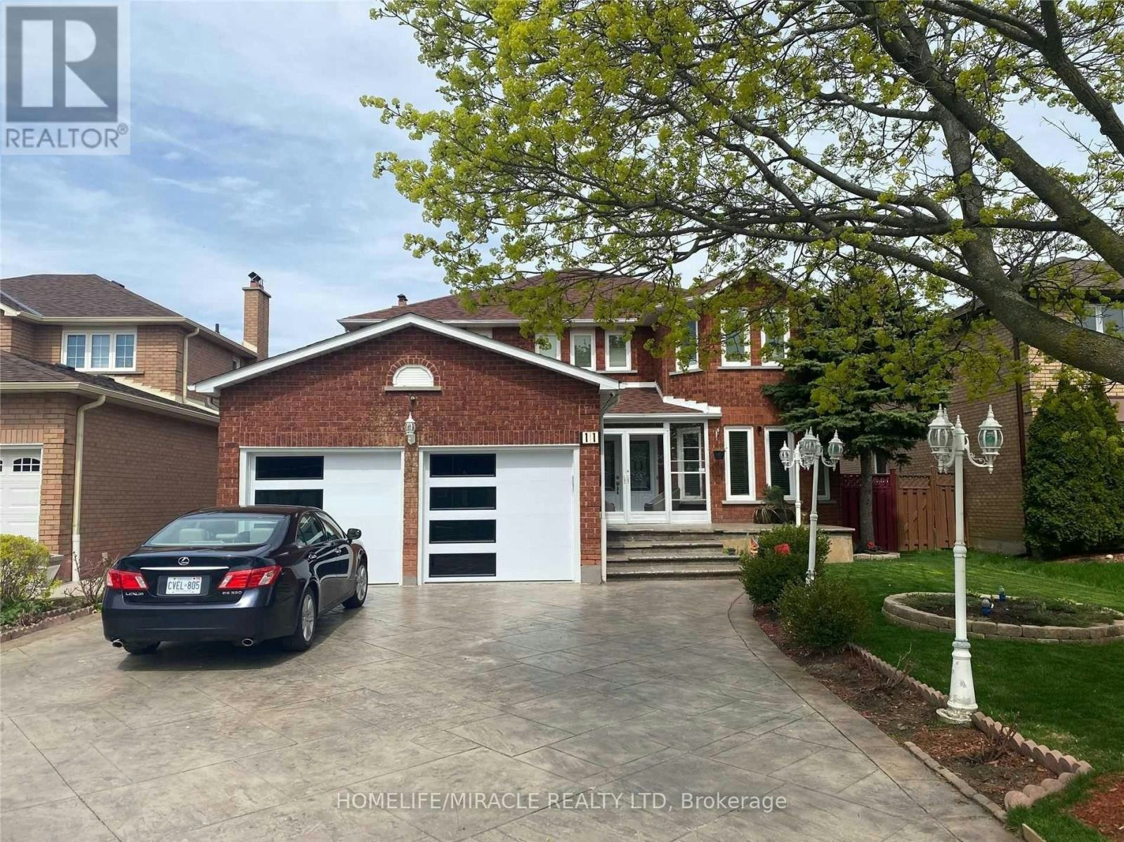 11 Phelps Drive, Brampton, ON, L6X 3V5