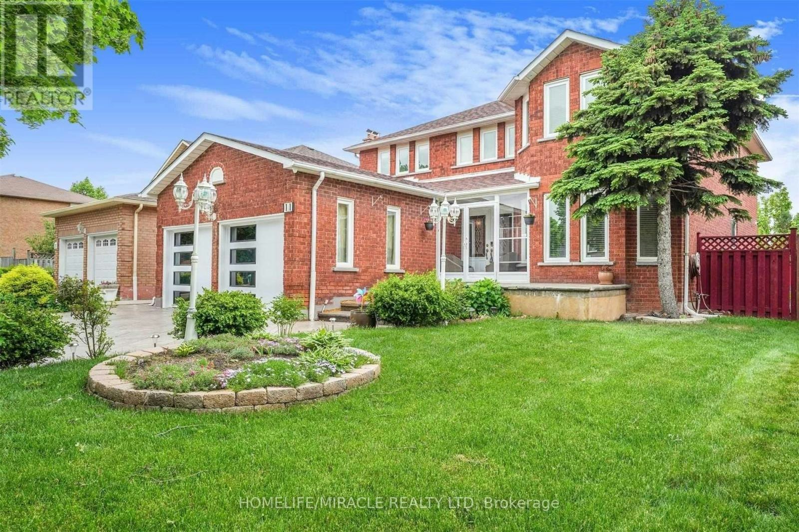 11 Phelps Drive, Brampton, ON, L6X 3V5 - 2