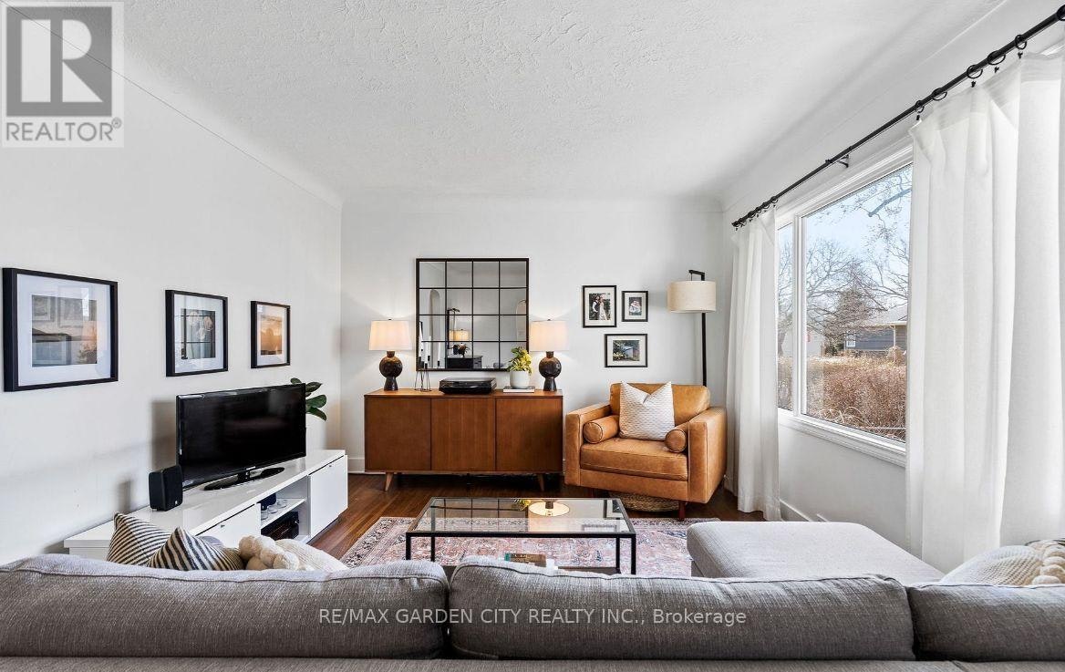 4 Lynn Street WEST, St. Catharines, ON, L2N 3N7 - 9