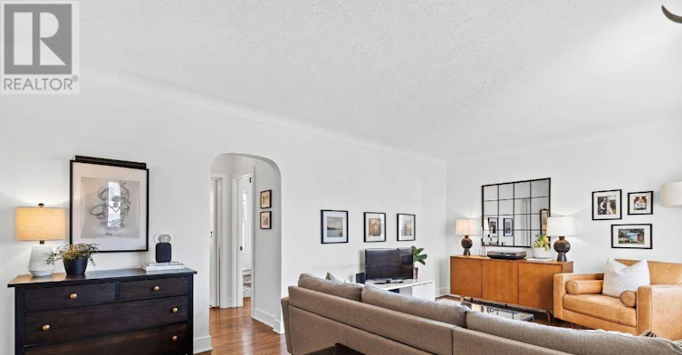 4 Lynn Street WEST, St. Catharines, ON, L2N 3N7 - 8