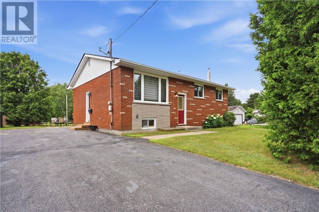 3197 Elm Street, Greater Sudbury, ON, P3N 1G1