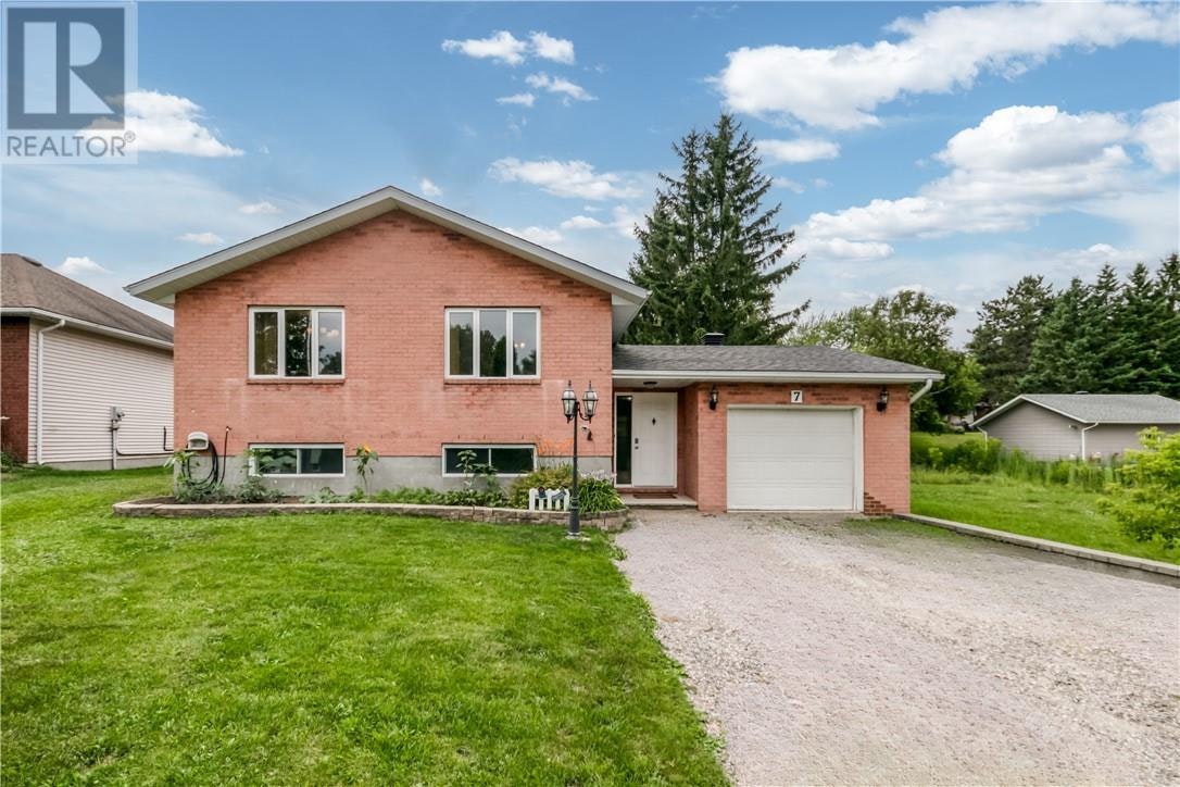 7 Patricia Street, Greater Sudbury, ON, P3Y 1A9