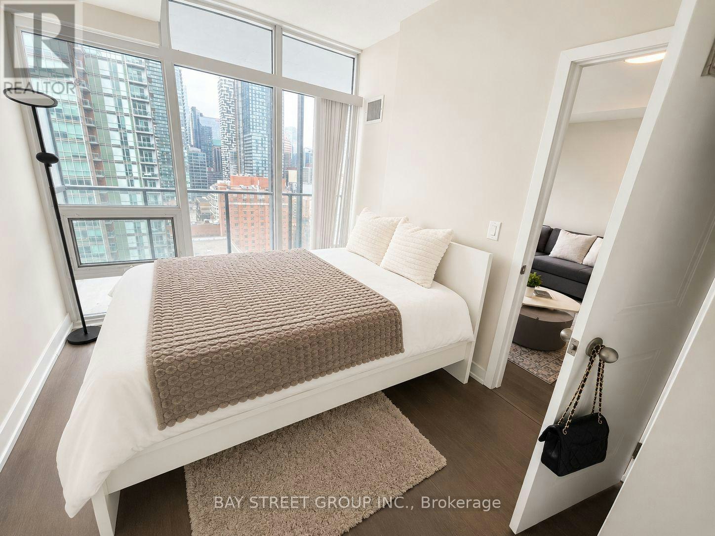 1712-105 George Street, Toronto, ON, M5A 0L4 - 6
