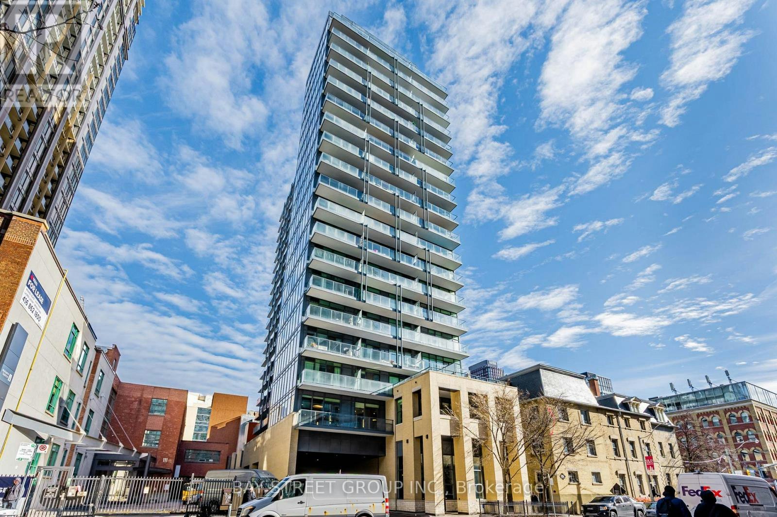 1712-105 George Street, Toronto, ON, M5A 0L4