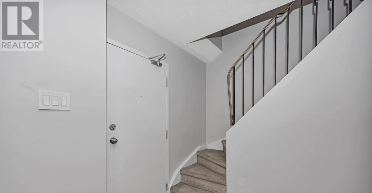 6-500 Fenerty Court, Ottawa, ON, K2L 3B1 - 4
