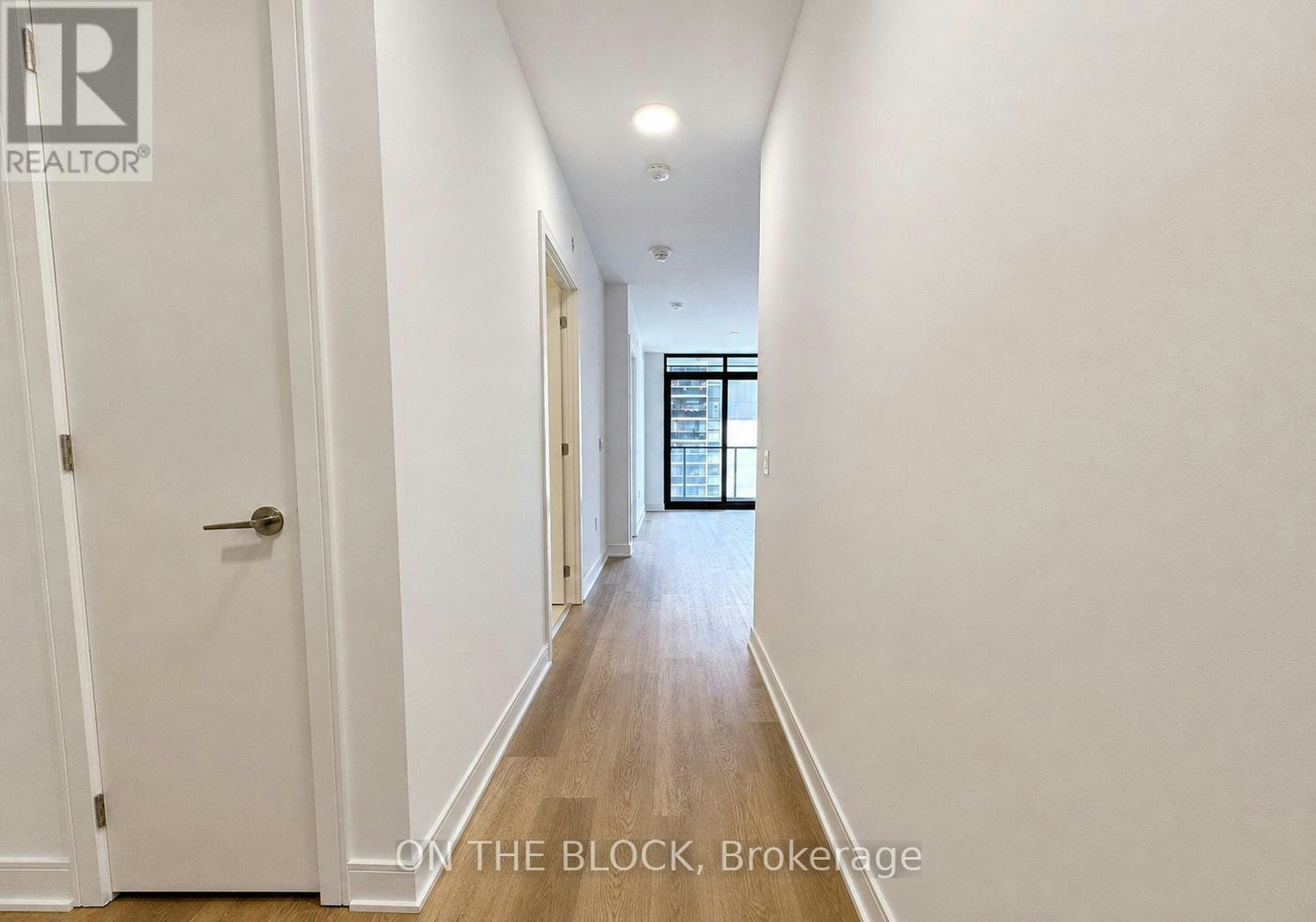 618-86 Dundas Street E, Mississauga, ON, L5A 1W4 - 2