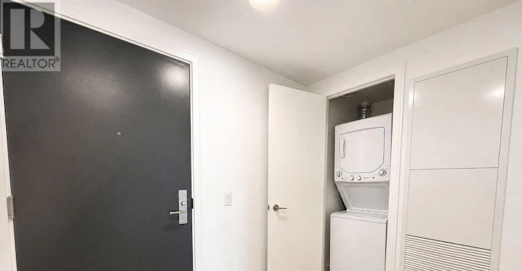 618-86 Dundas Street E, Mississauga, ON, L5A 1W4