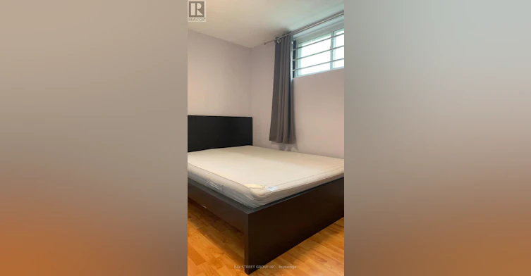 LOWER-870 Consort Crescent, Mississauga, ON, L5C 1J9 - 6