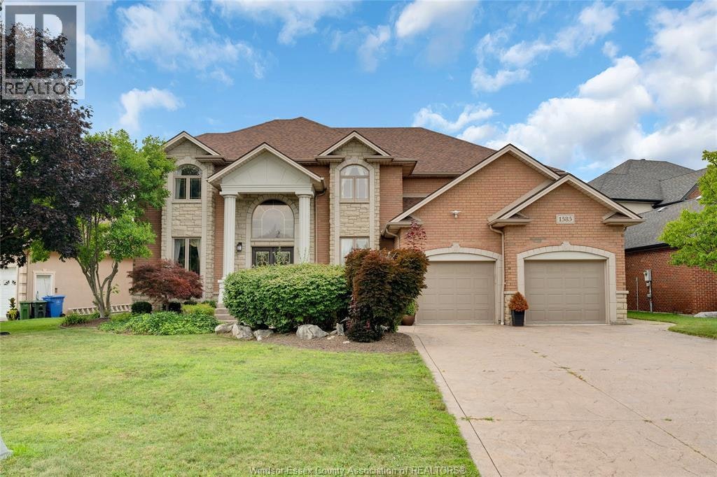 1585 Stoneybrook Crescent, Windsor, ON, N9G 2Z4
