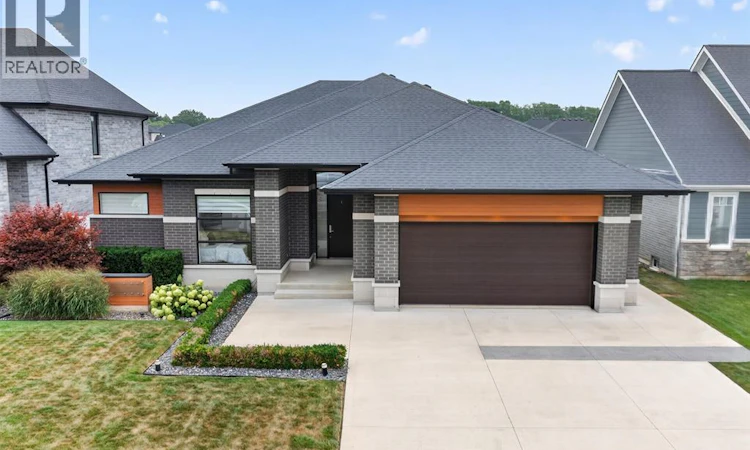 212 Rafih Crescent