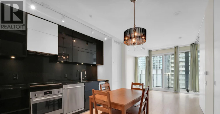 2111-125 Peter Street, Toronto, ON, M5V 2G9 - 3