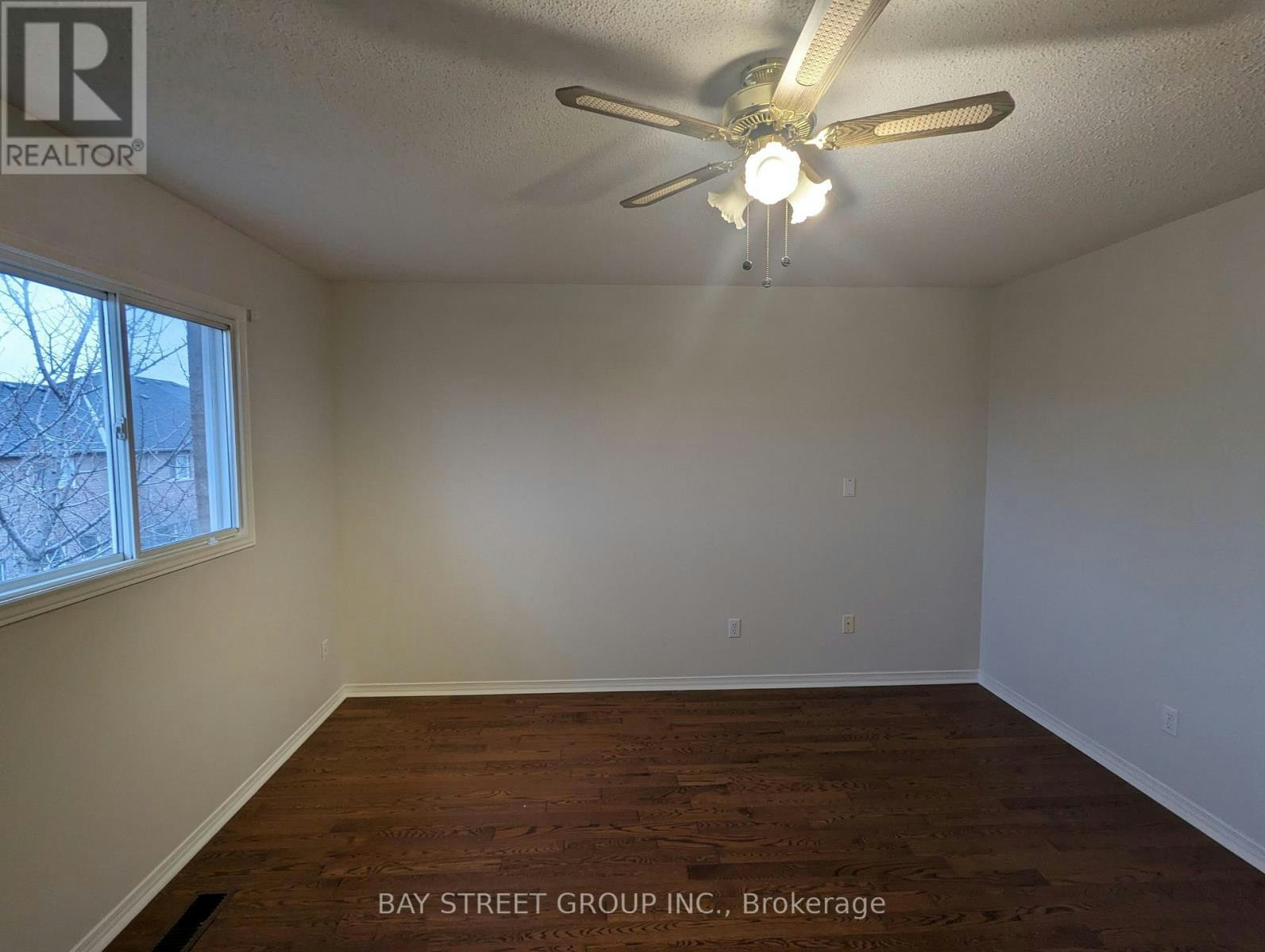 10 Moresby Street, Richmond Hill, ON, L4B 4K8 - 6