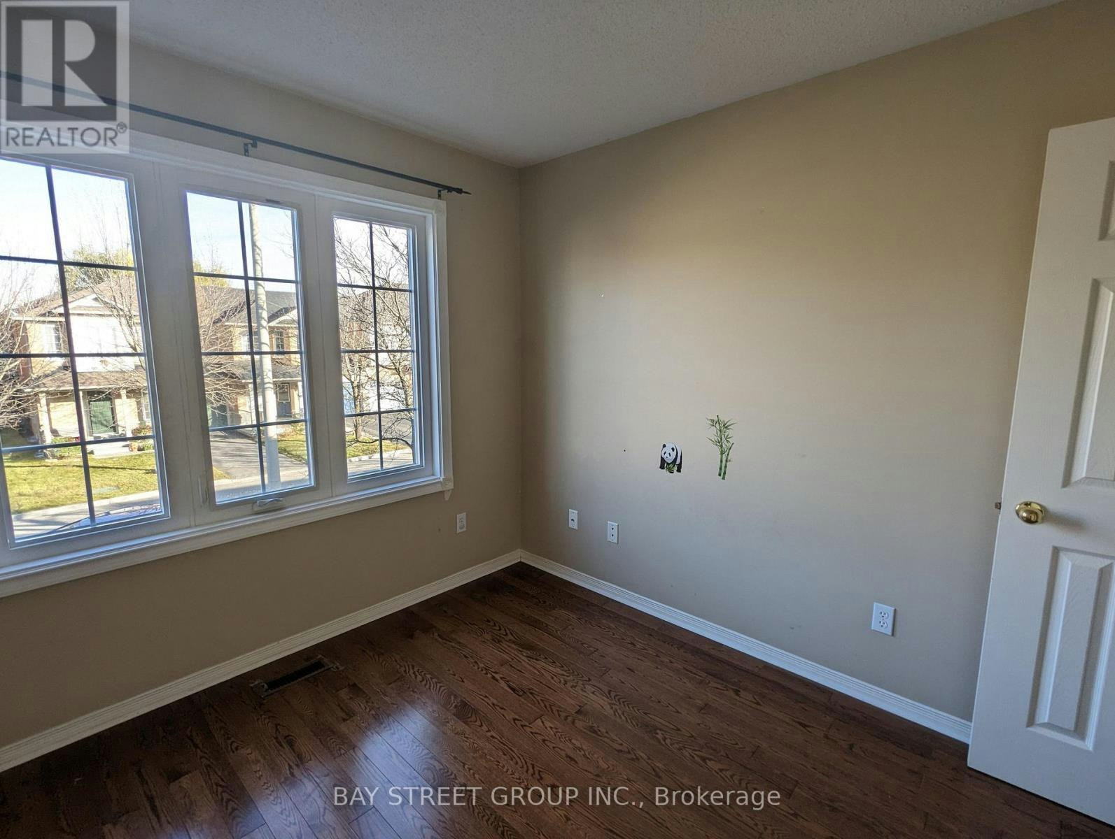 10 Moresby Street, Richmond Hill, ON, L4B 4K8 - 7