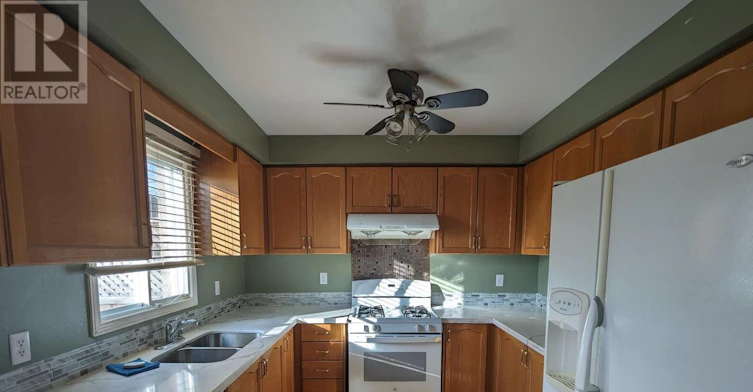 10 Moresby Street, Richmond Hill, ON, L4B 4K8 - 4