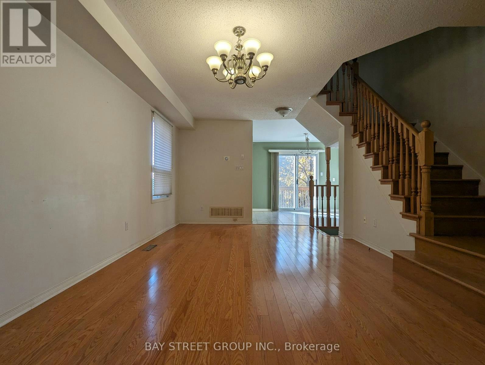 10 Moresby Street, Richmond Hill, ON, L4B 4K8 - 3