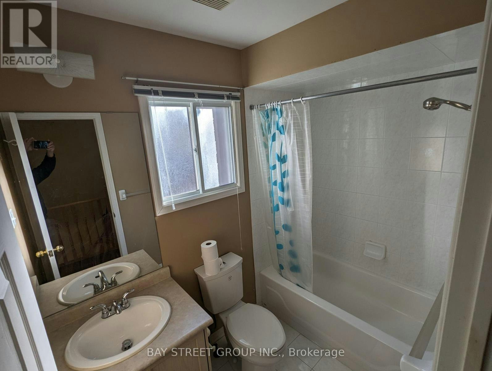 10 Moresby Street, Richmond Hill, ON, L4B 4K8 - 9
