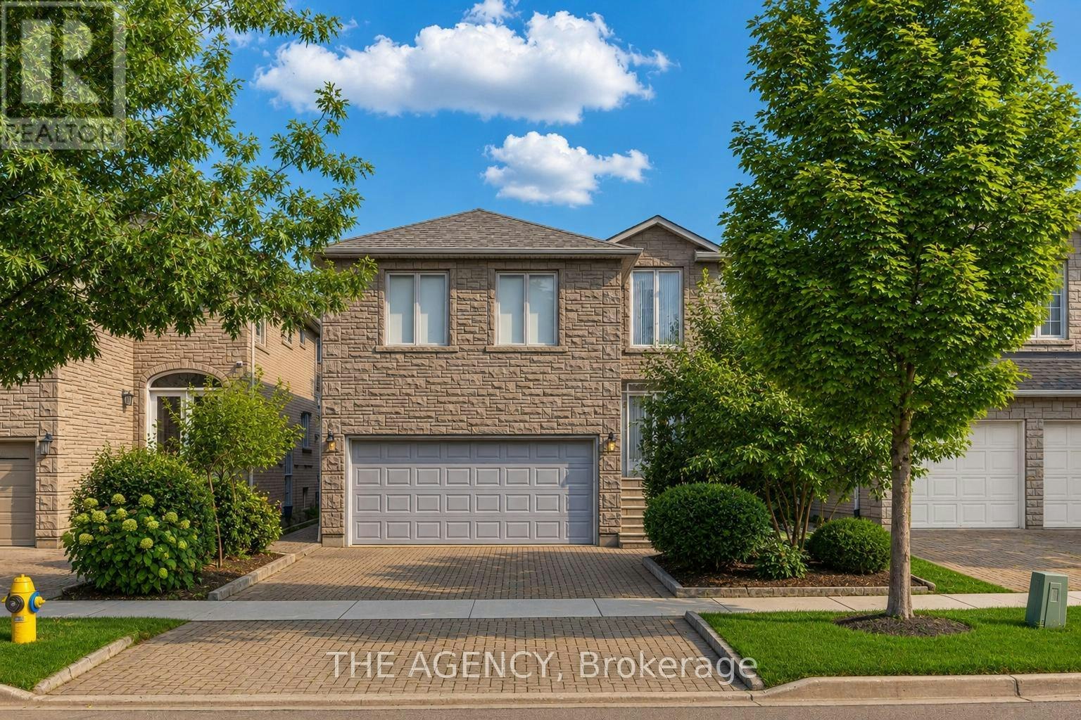 68 Townsgate Drive, Vaughan, ON, L4J 8A4