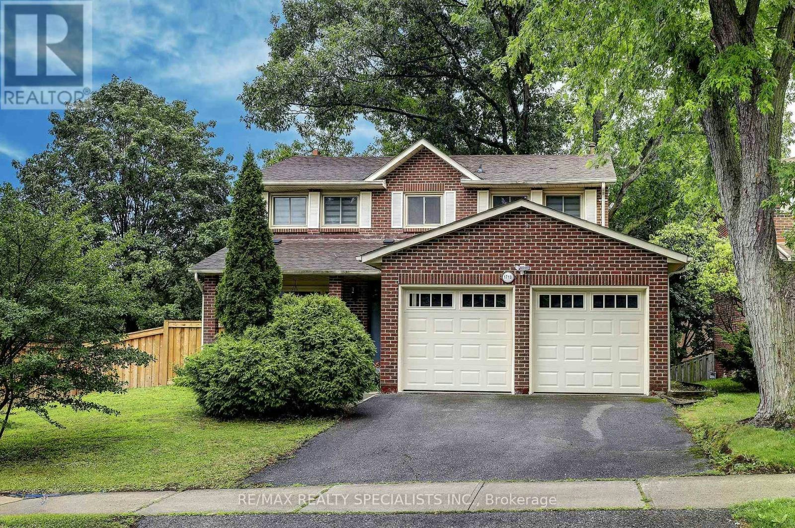 1712 Fifeshire Court, Mississauga, ON, L5L 3L6