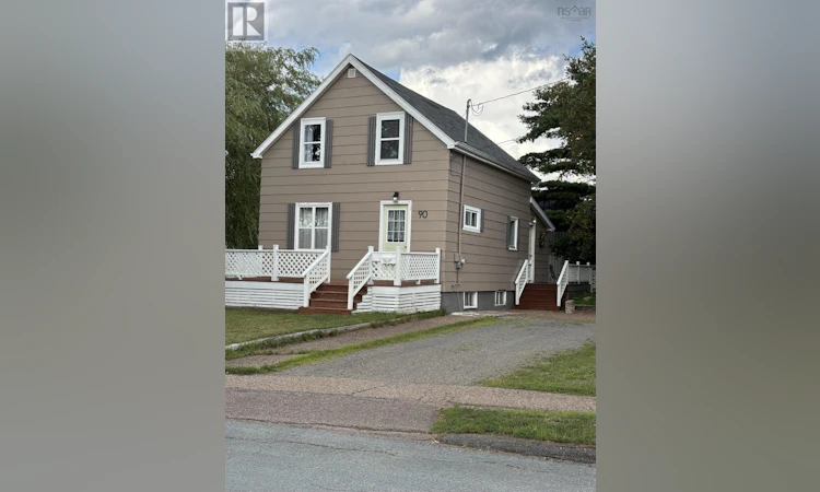 90 Hillcrest Ave Avenue