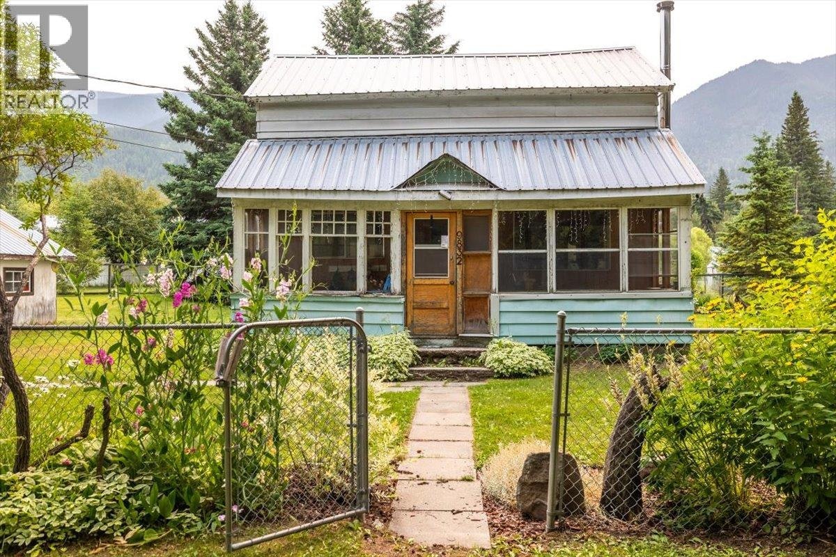 9832 Victoria Street, Fernie, BC, V0B 1M5