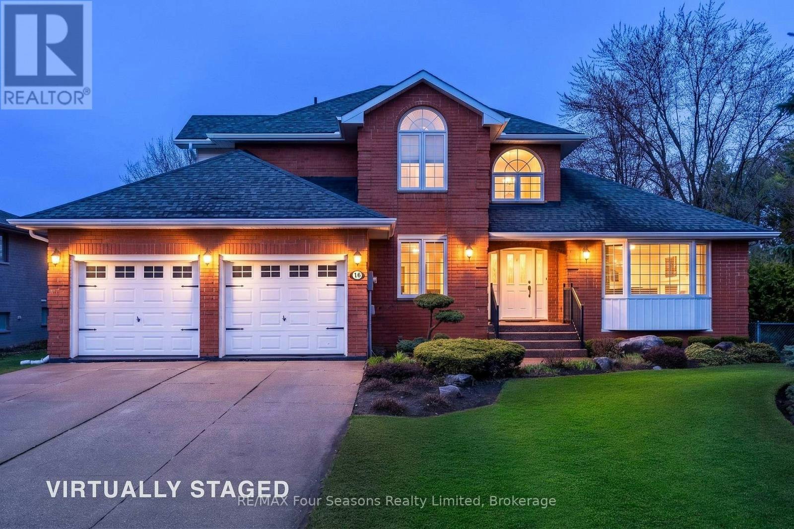 16 Carmichael Crescent, Collingwood, ON, L9Y 4R6
