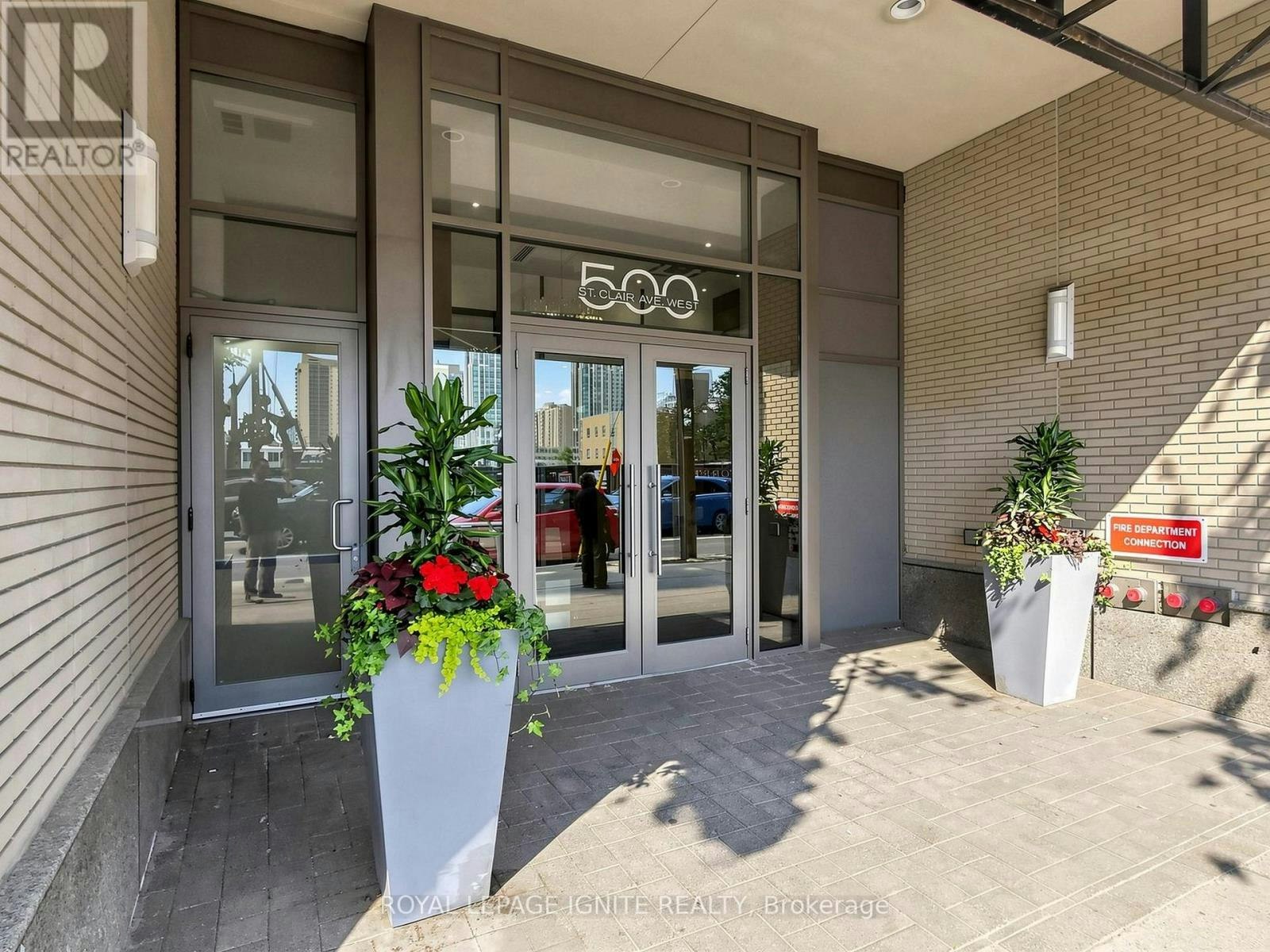 204-500 St.Clair Avenue W, Toronto, ON, M6C 1A8 - 3