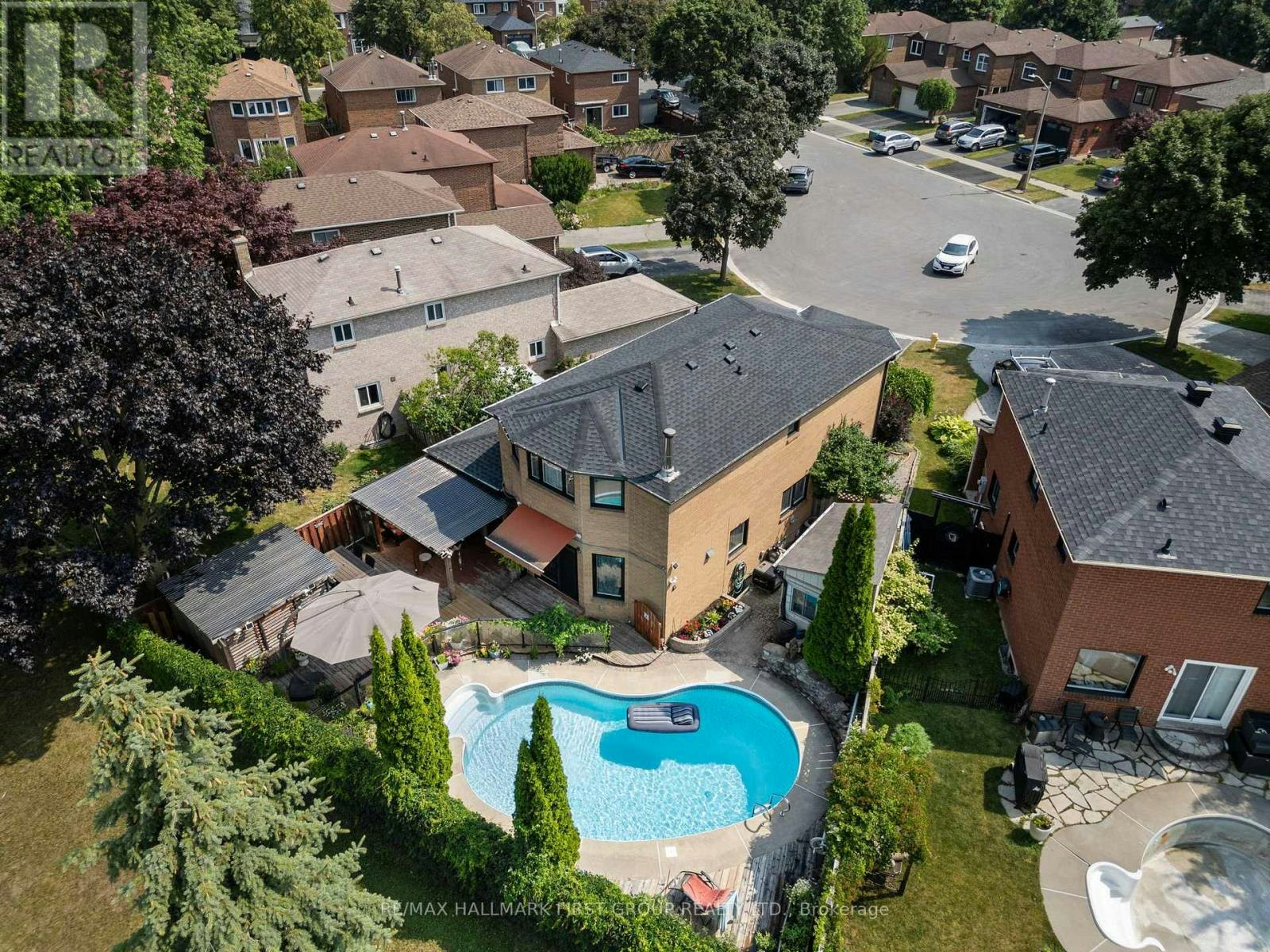 11 Bowers Court, Ajax, ON, L1T 2L6