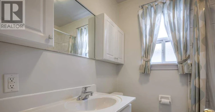12 Coniston Road, Toronto, ON, M1L 2J7 - 9