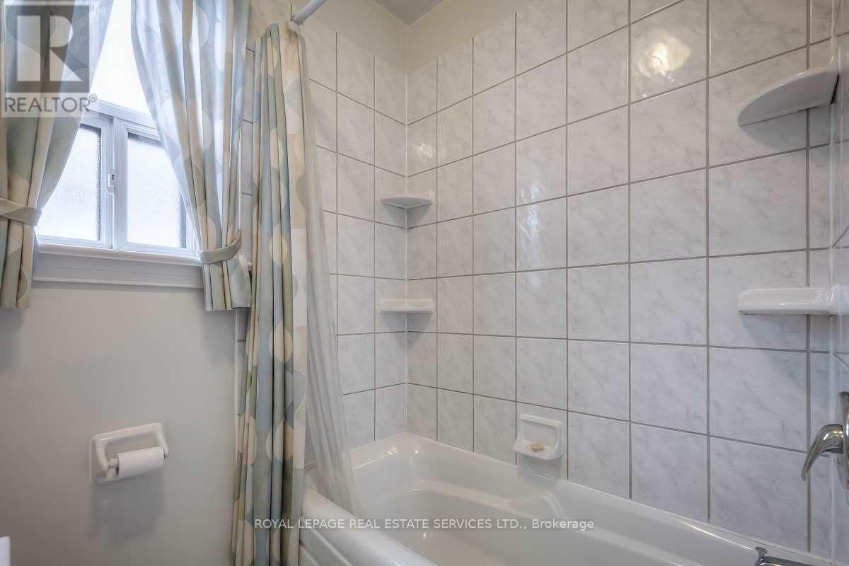 12 Coniston Road, Toronto, ON, M1L 2J7 - 10