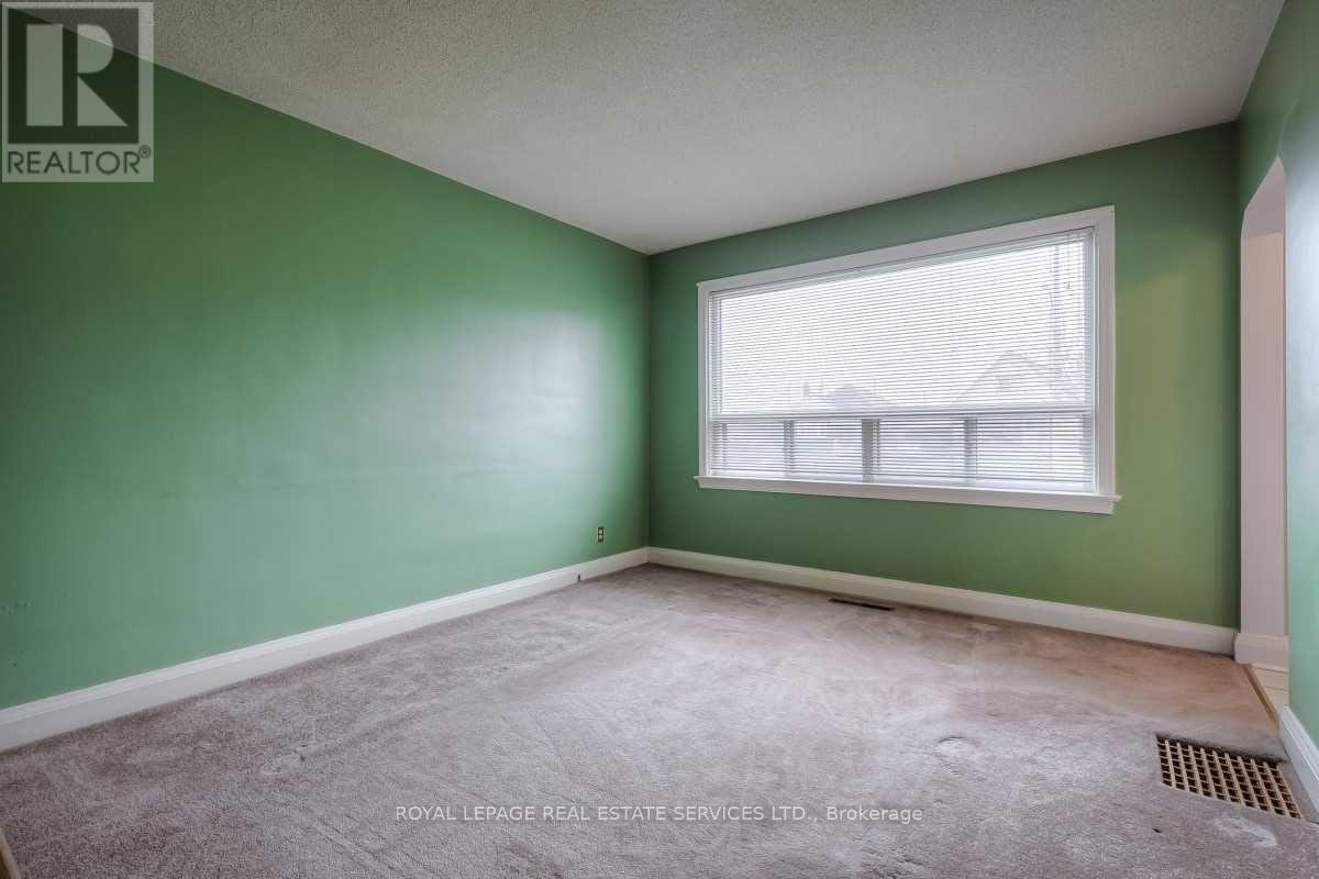 12 Coniston Road, Toronto, ON, M1L 2J7 - 2