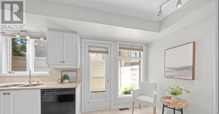 4-72 Greenfield Avenue, Ottawa, ON, K1S 0X7 - 17
