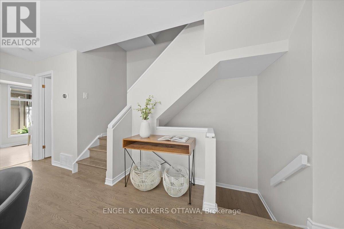 4-72 Greenfield Avenue, Ottawa, ON, K1S 0X7 - 13