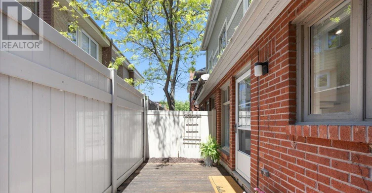 4-72 Greenfield Avenue, Ottawa, ON, K1S 0X7 - 24