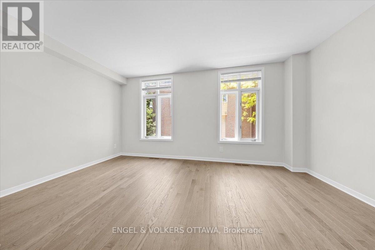 4-72 Greenfield Avenue, Ottawa, ON, K1S 0X7 - 32