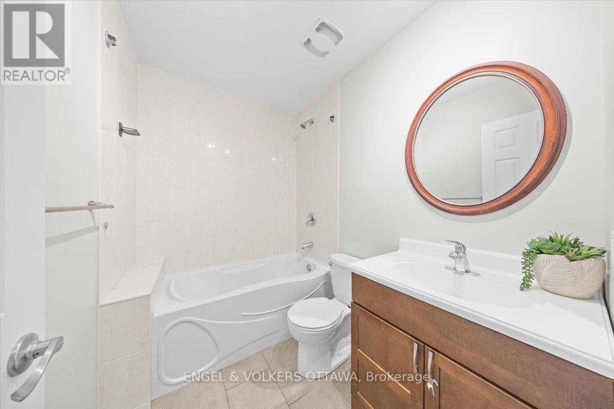 4-72 Greenfield Avenue, Ottawa, ON, K1S 0X7 - 40