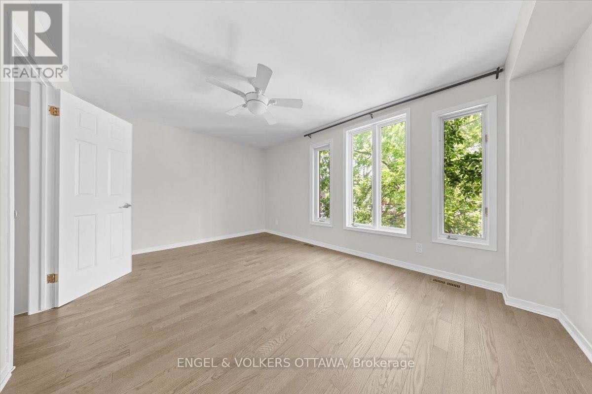 4-72 Greenfield Avenue, Ottawa, ON, K1S 0X7 - 28