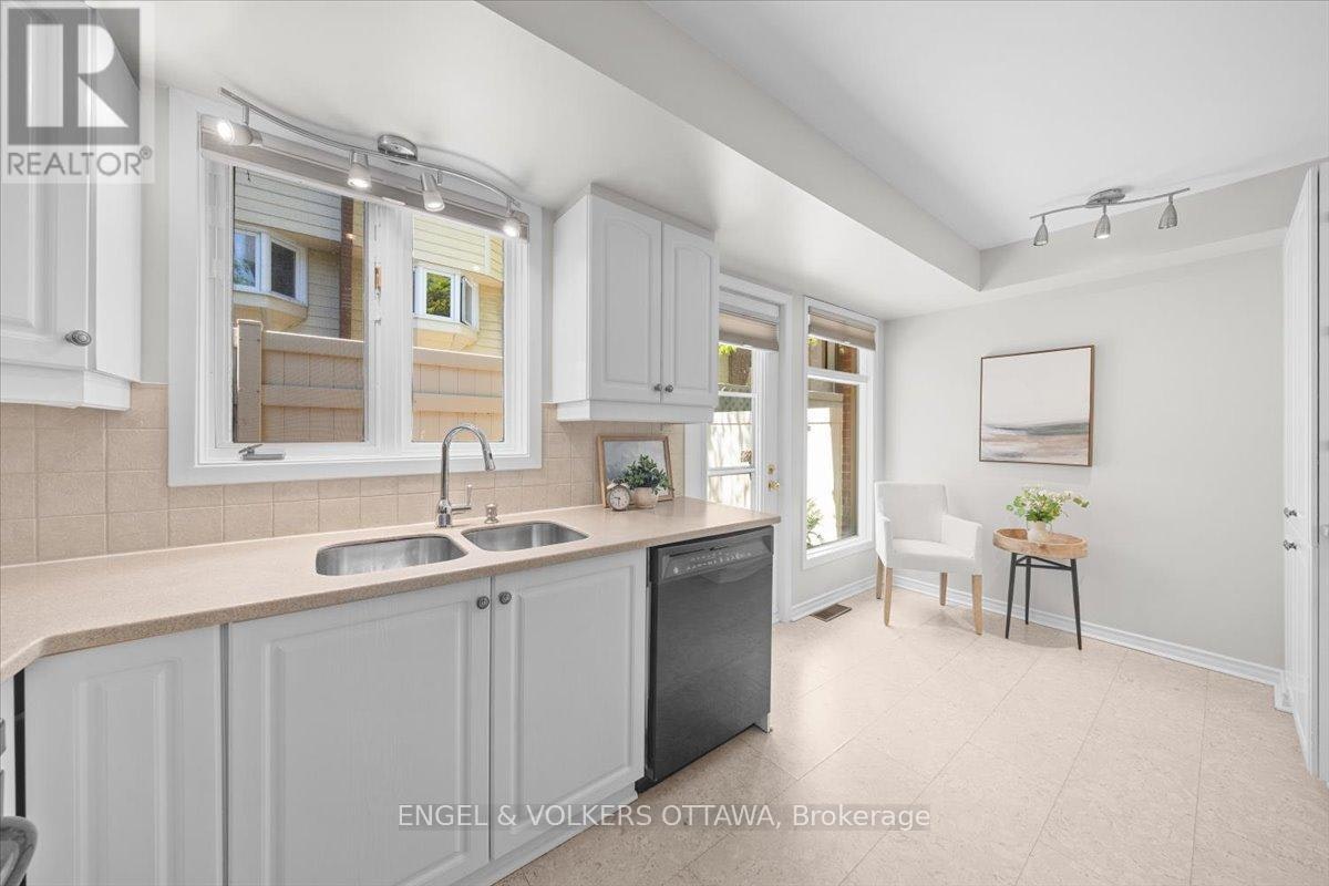 4-72 Greenfield Avenue, Ottawa, ON, K1S 0X7 - 20