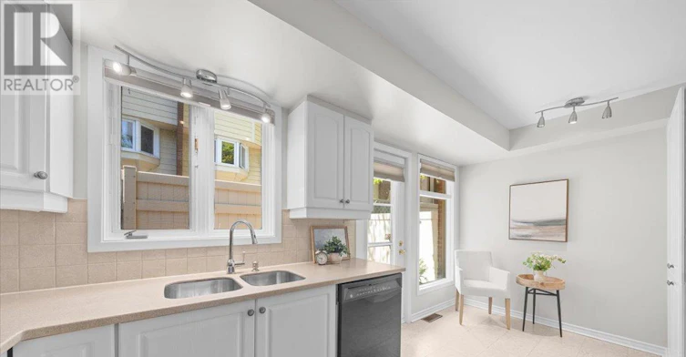 4-72 Greenfield Avenue, Ottawa, ON, K1S 0X7 - 20